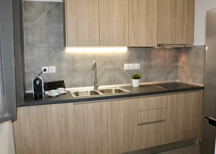 Modern Sea View Apartment - Free Parking - Quiet Area Near Center סלוניקי