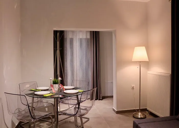 Modern Sea View Apartment - Free Parking - Quiet Area Near Center *