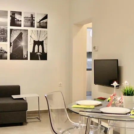 Apartman Modern Sea View - Free Parking - Quiet Area Near Center *