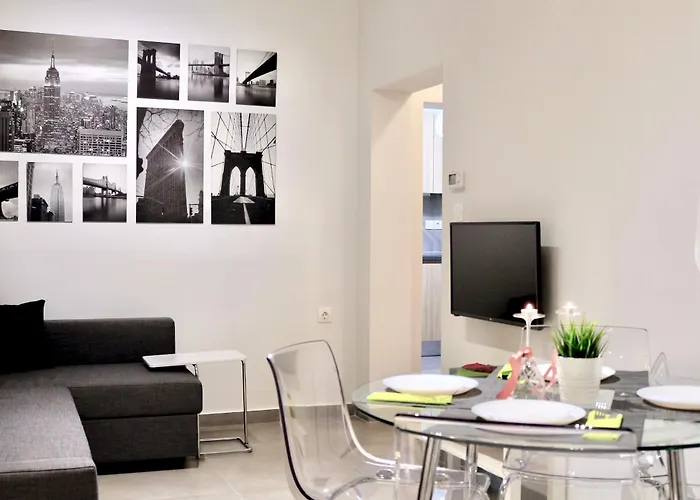 Modern Sea View Apartment - Free Parking - Quiet Area Near Center Appartement