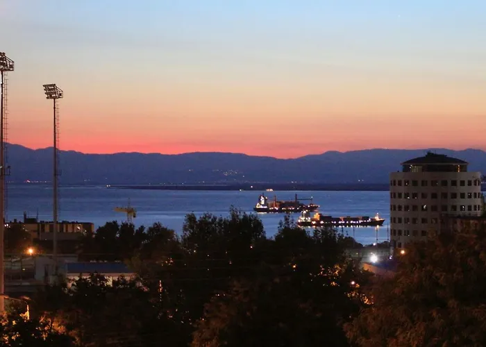 Modern Sea View Apartment - Free Parking - Quiet Area Near Center Appartement Thessalonique